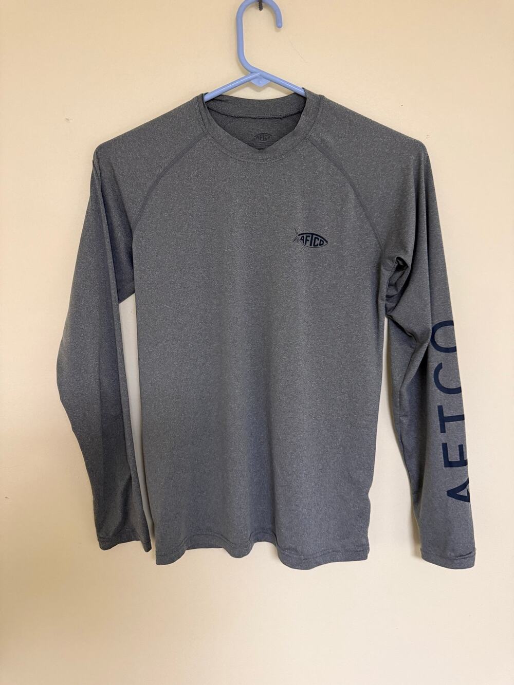 AFTCP American fishing tackle gray fishing shirt